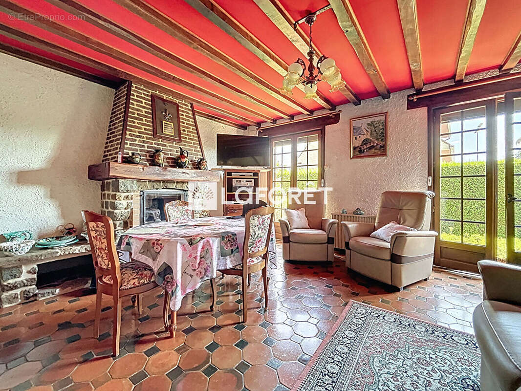 Maison à BONNIERES-SUR-SEINE