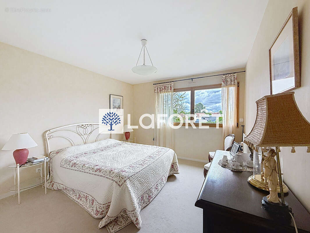 Maison à LE MESNIL-ESNARD