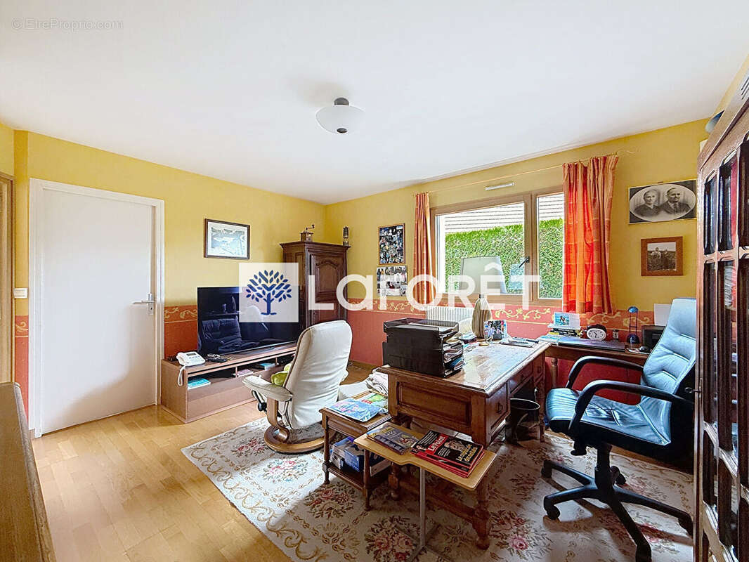 Maison à LE MESNIL-ESNARD