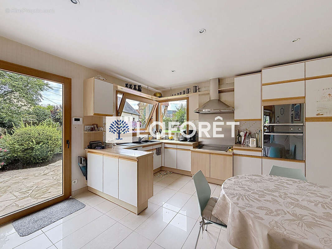 Maison à LE MESNIL-ESNARD