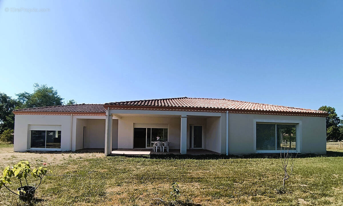 Maison à CASTELSARRASIN