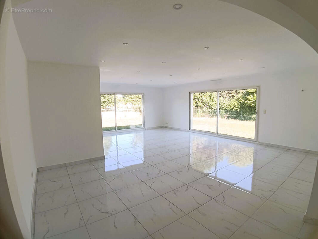 Maison à CASTELSARRASIN