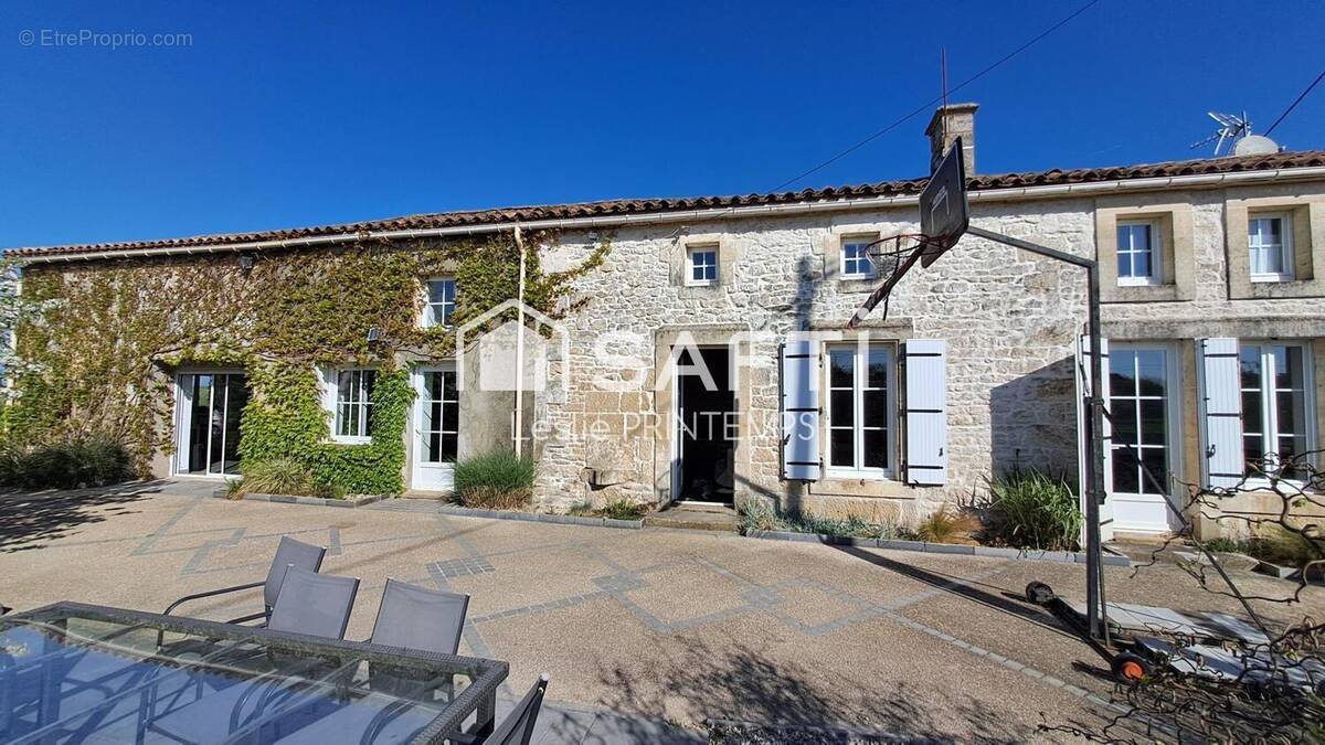 Photo 1 - Maison à COULONGES-SUR-L&#039;AUTIZE