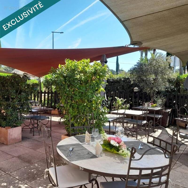 Photo 1 - Commerce à LA LONDE-LES-MAURES