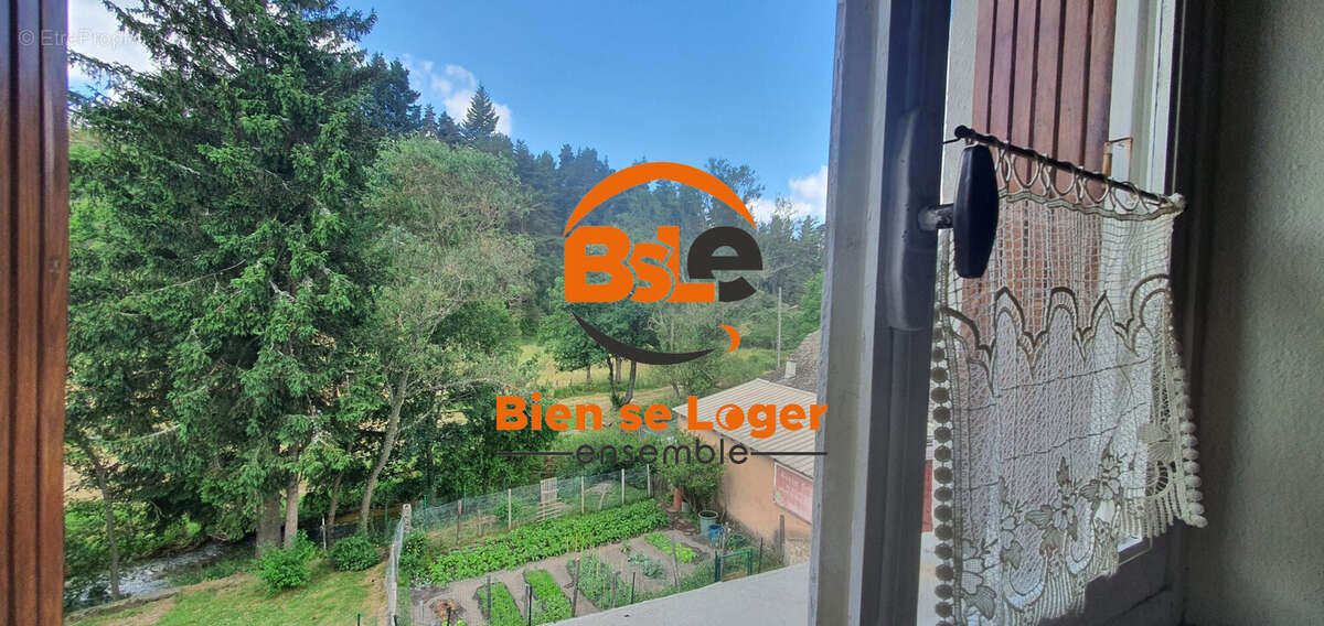 BSLE Saint Chely Immeuble de rapport   - Appartement à AUROUX