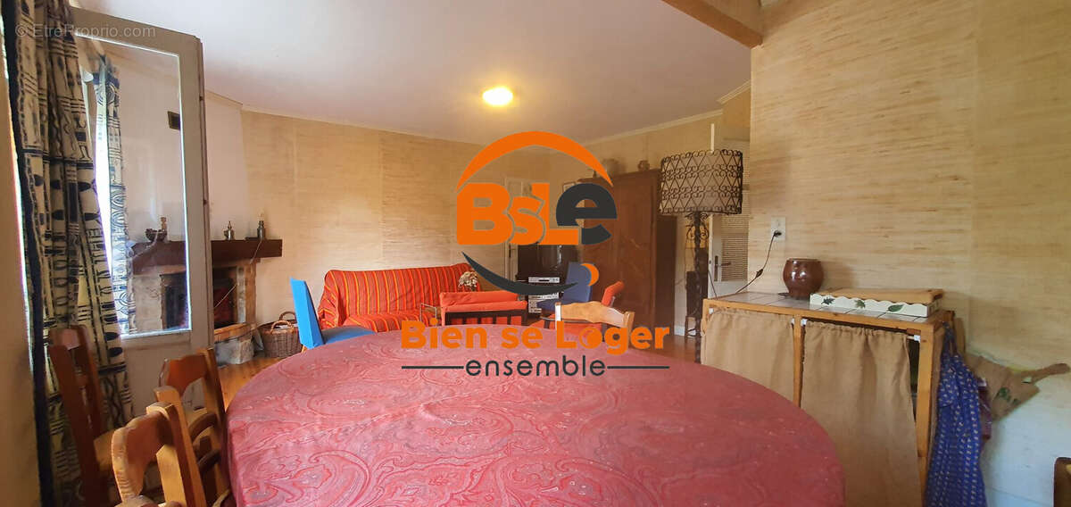 BSLE Saint Chely Immeuble de rapport   - Appartement à AUROUX