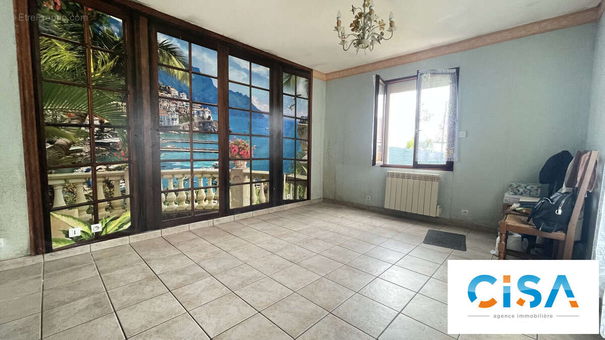 Maison à PONT-SAINTE-MAXENCE