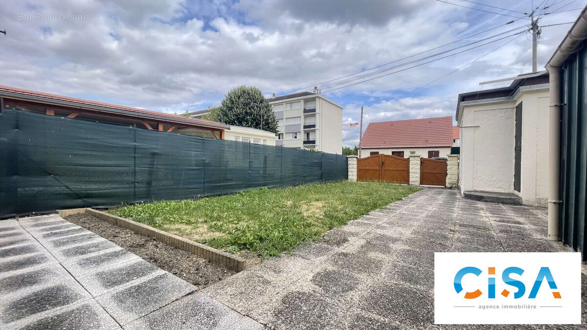 Maison à PONT-SAINTE-MAXENCE