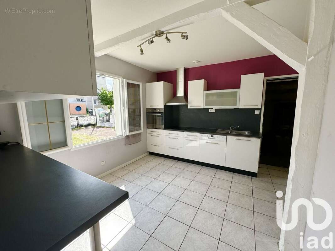 Photo 8 - Maison à NEUVILLE-AUX-BOIS