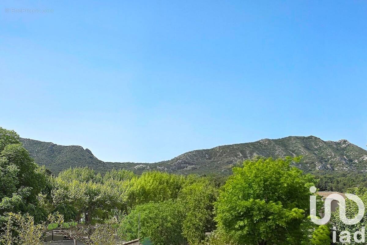 Photo 1 - Maison à EYGALIERES