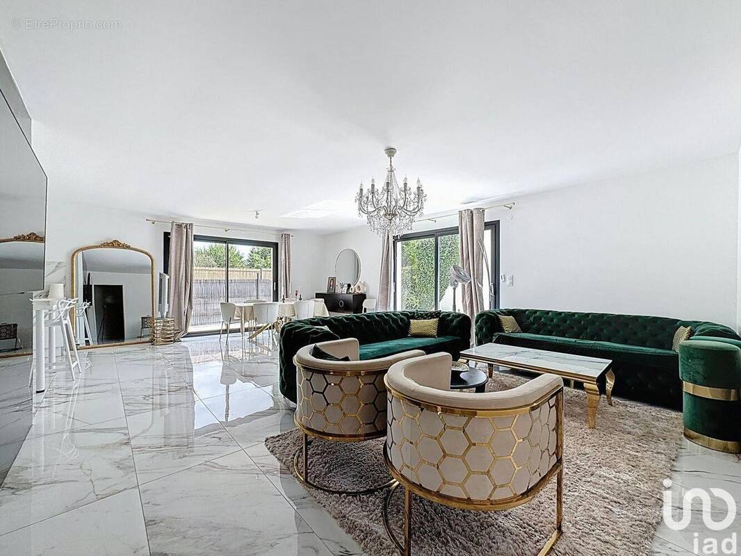 Photo 1 - Maison à LA COURONNE