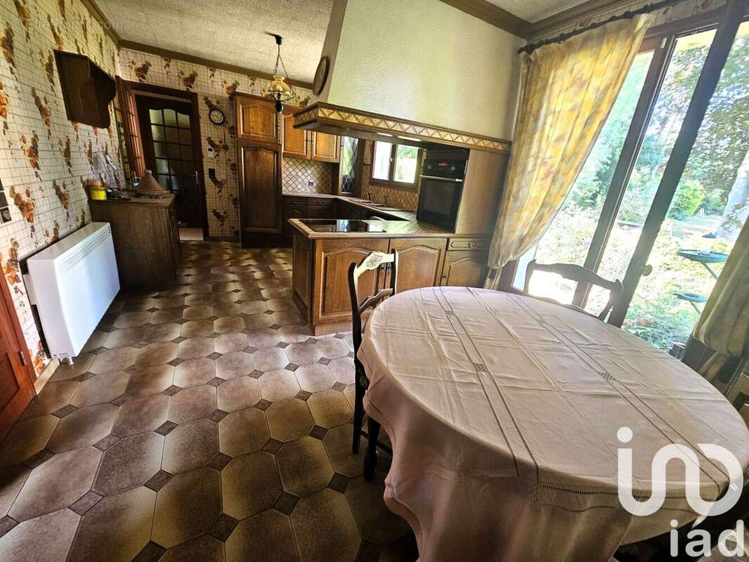 Photo 8 - Maison à LE COUDRAY-MONTCEAUX