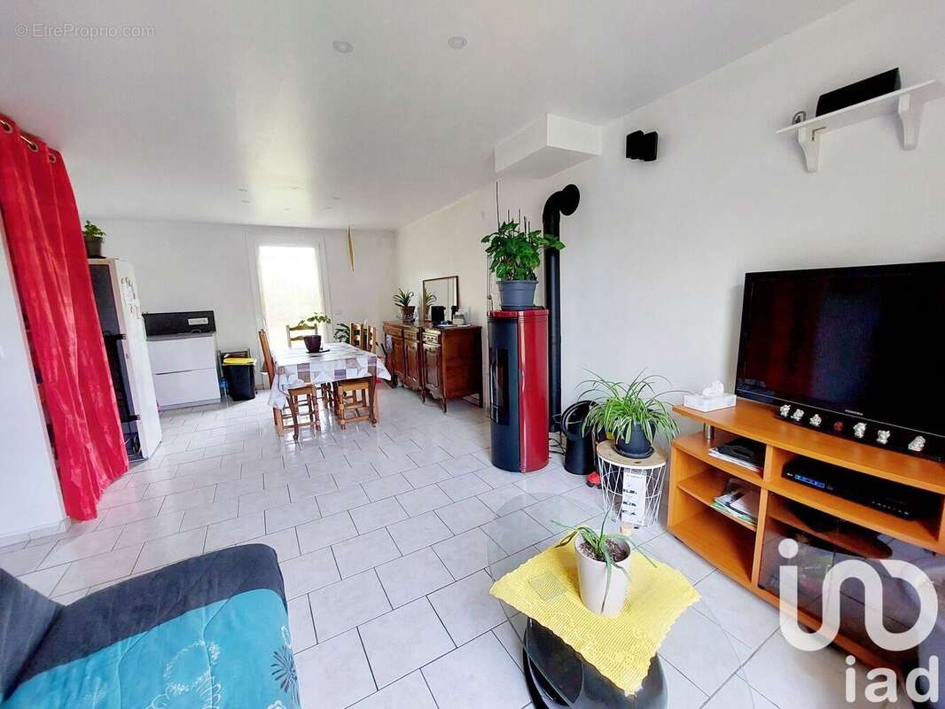 Photo 3 - Maison à LES CLERIMOIS