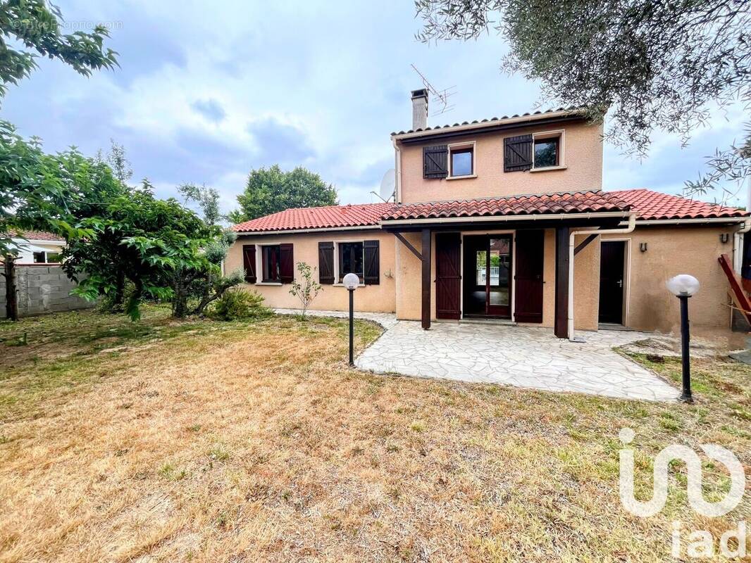 Photo 1 - Maison à LA SALVETAT-SAINT-GILLES