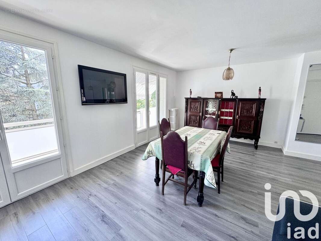 Photo 2 - Appartement à SAINT-ETIENNE