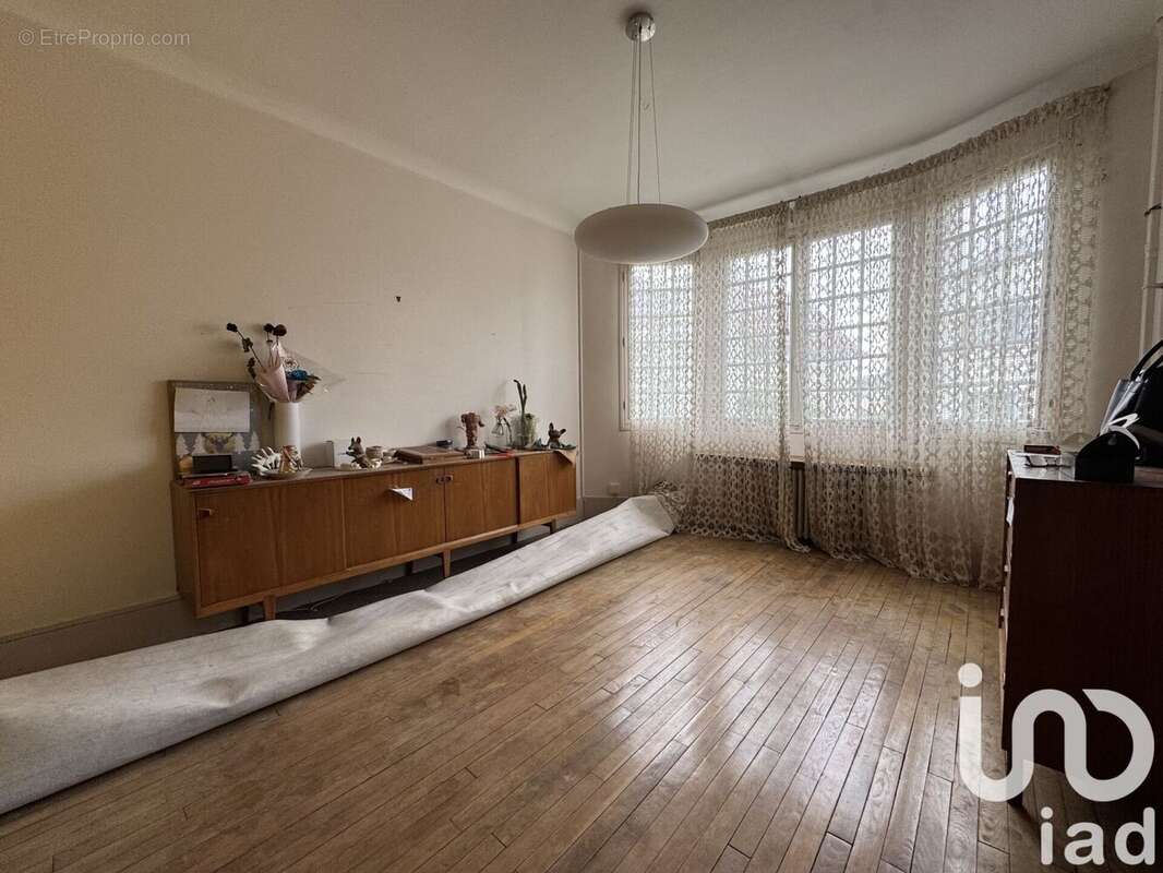 Photo 2 - Maison à VIROFLAY