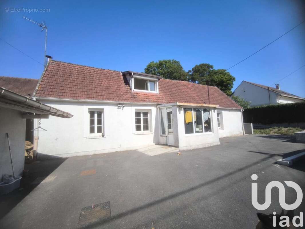 Photo 2 - Maison à CROUY-EN-THELLE