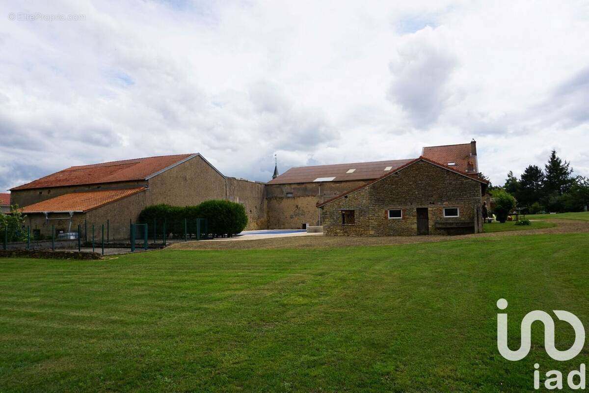 Photo 1 - Maison à REZONVILLE