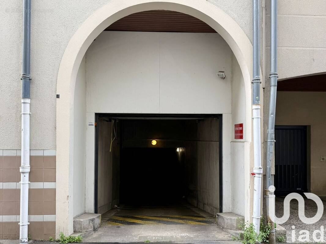 Photo 1 - Parking à NANTES