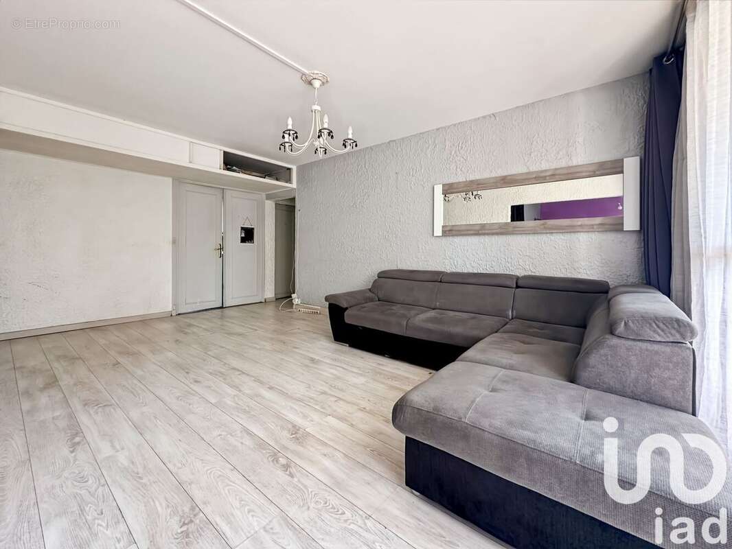 Photo 3 - Appartement à CLICHY-SOUS-BOIS