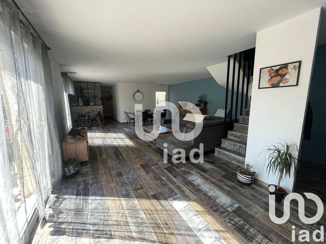 Photo 2 - Maison à SAINT-BRES