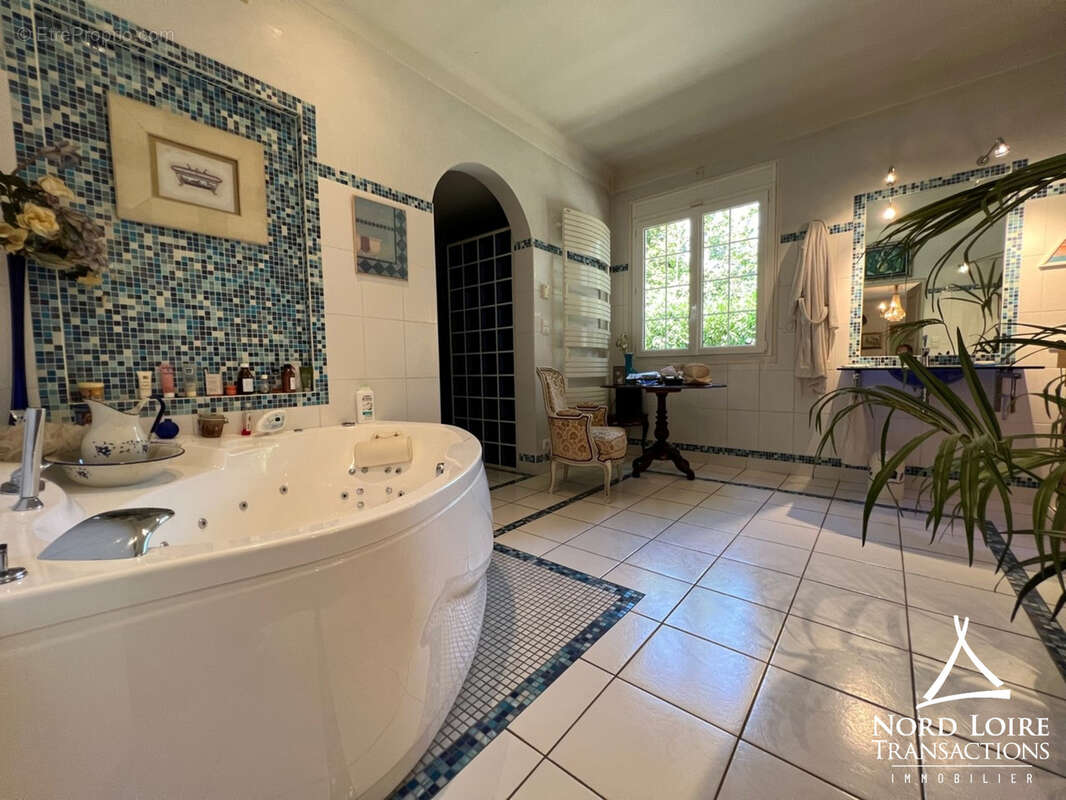 Maison à LA CHAPELLE-SUR-ERDRE