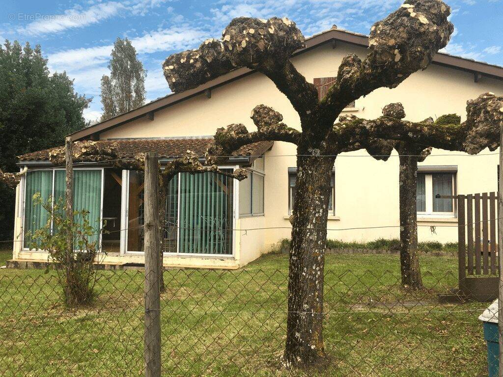 Maison à SAINT-PIERRE-DE-BAT