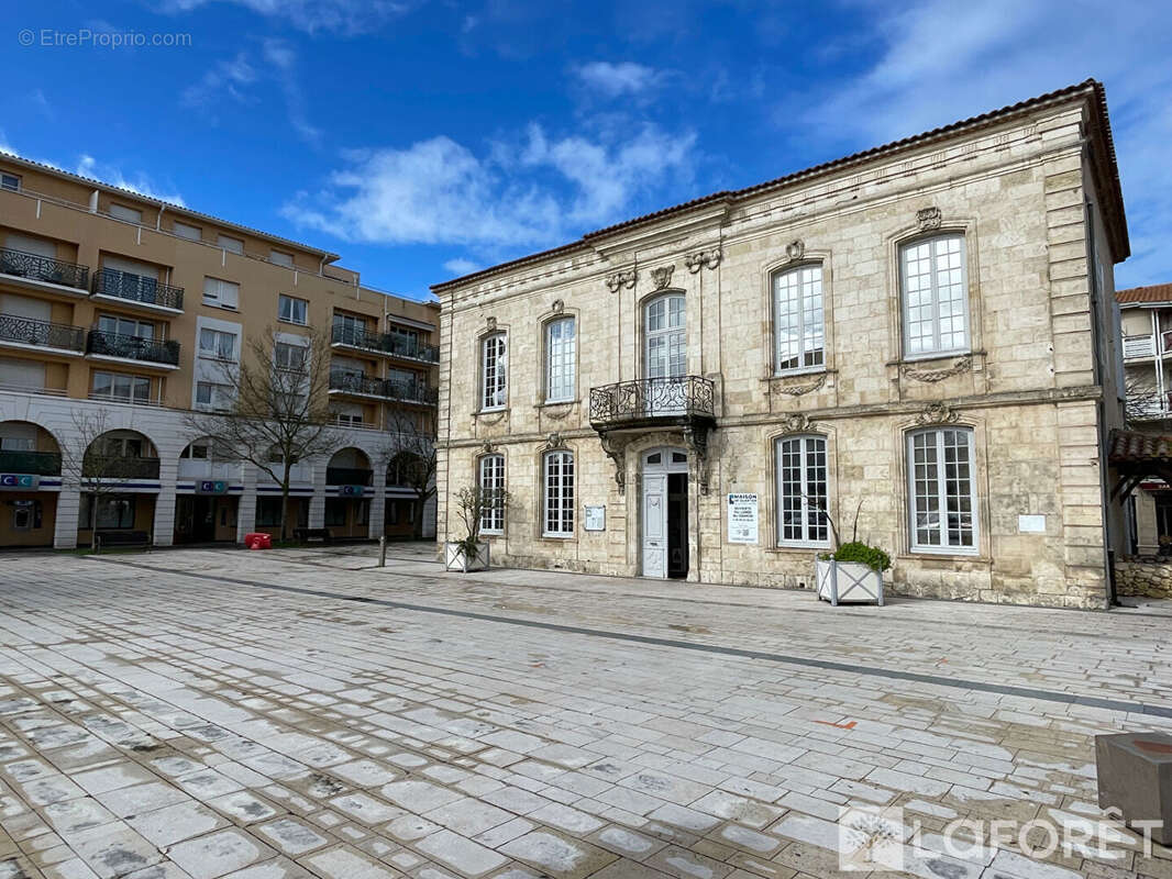 Parking à LA TESTE-DE-BUCH