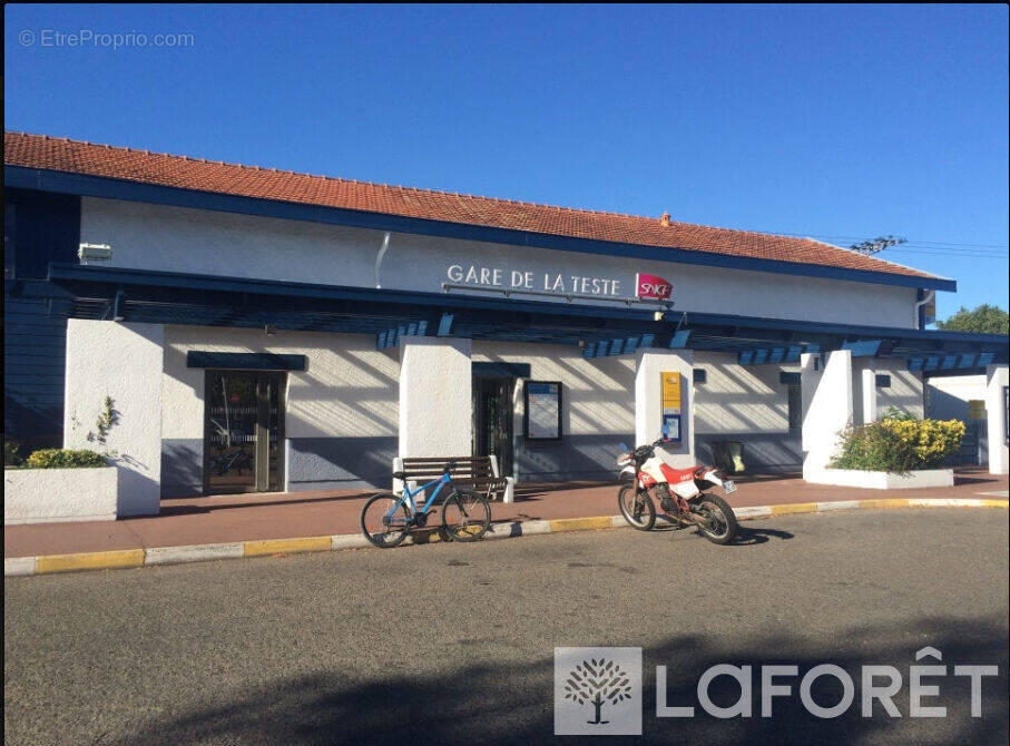 Parking à LA TESTE-DE-BUCH