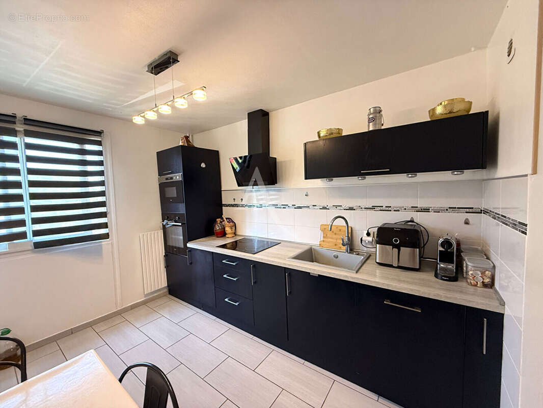 Appartement à PORT-DE-BOUC