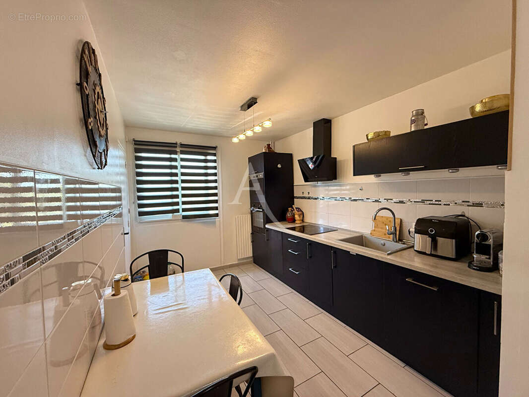 Appartement à PORT-DE-BOUC