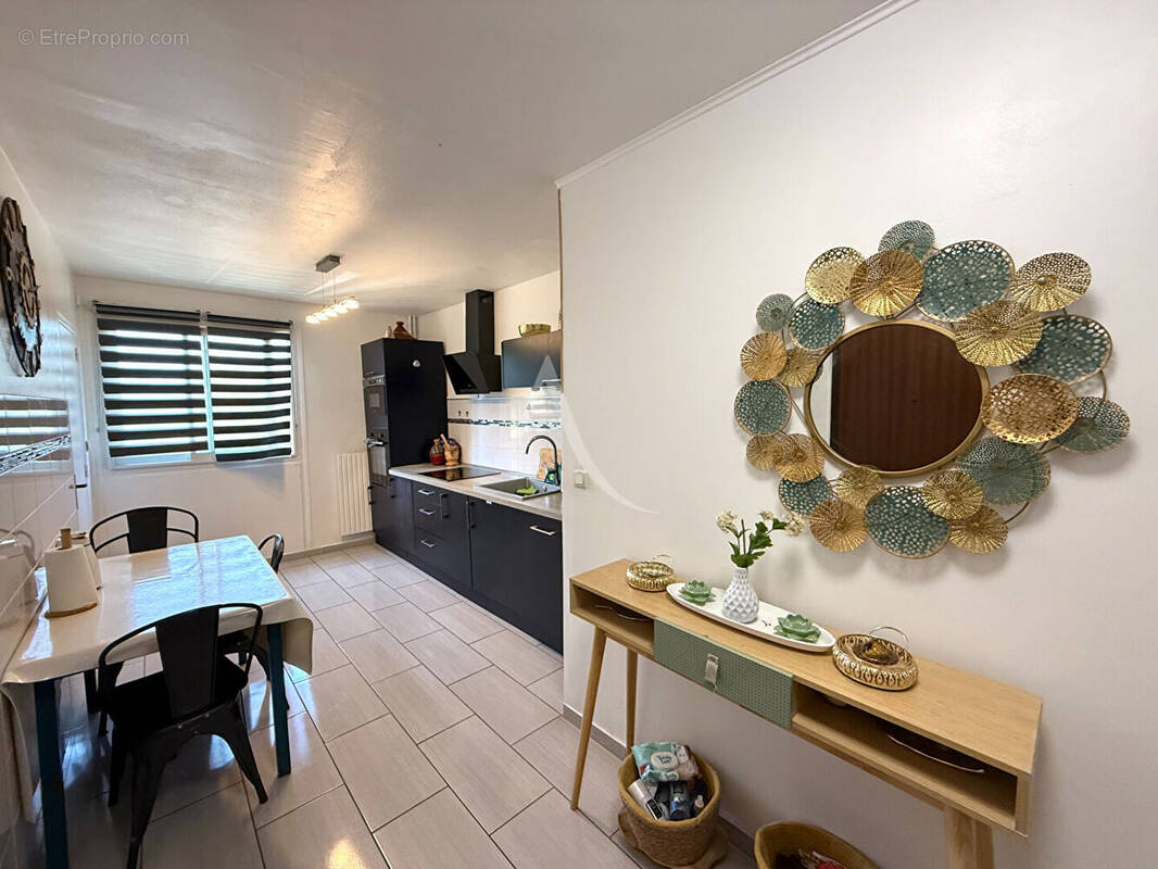 Appartement à PORT-DE-BOUC