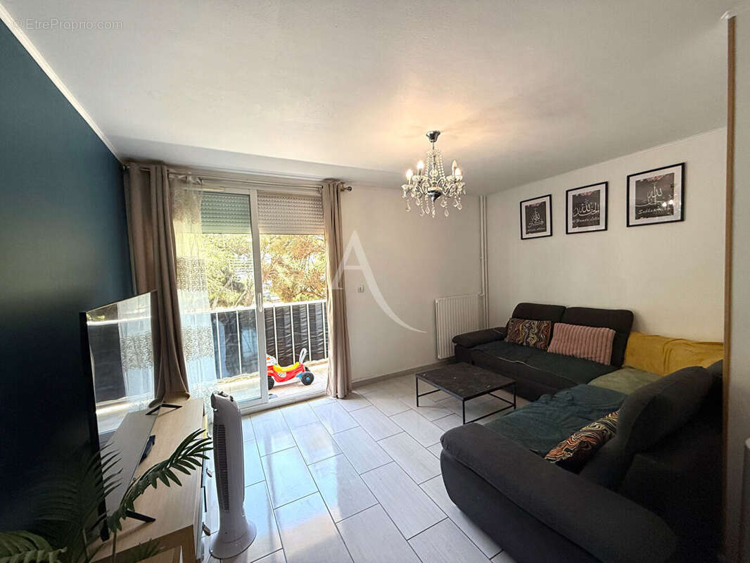 Appartement à PORT-DE-BOUC