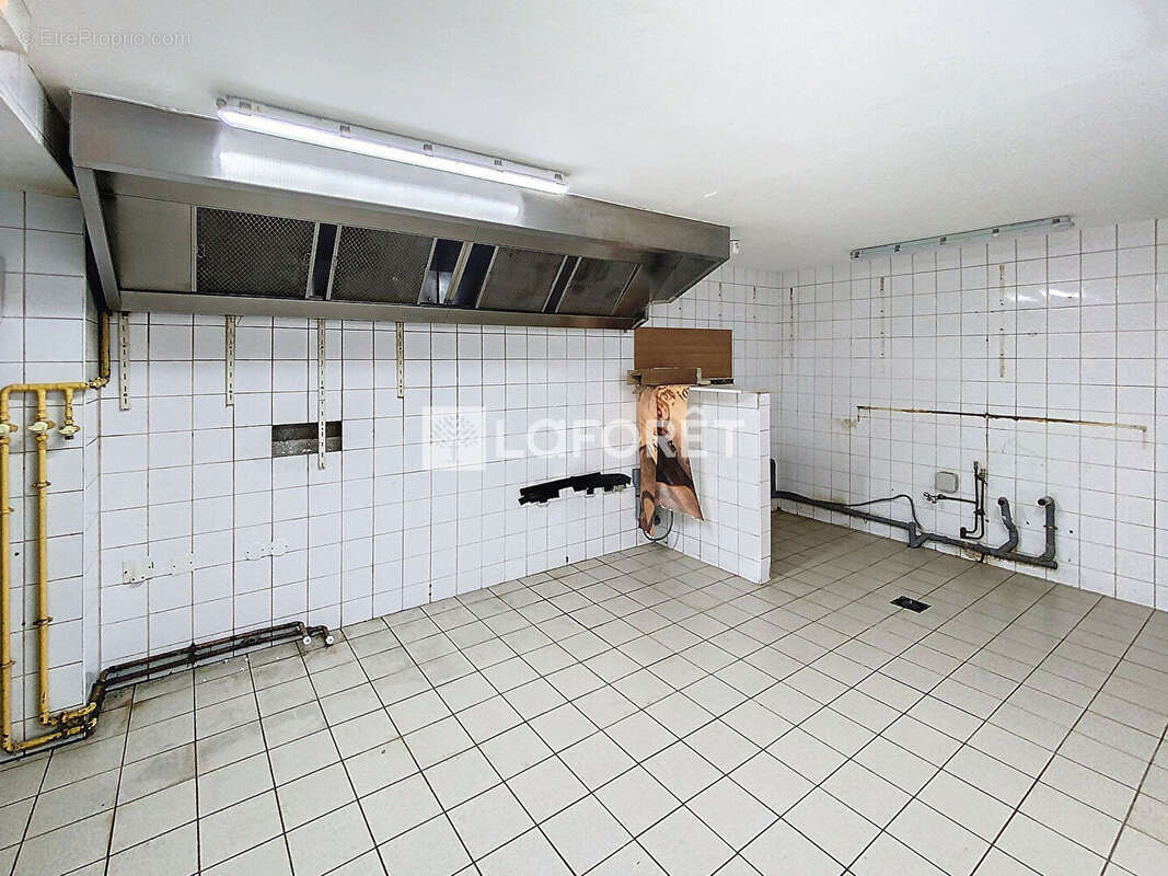 Commerce à NEUFCHATEAU