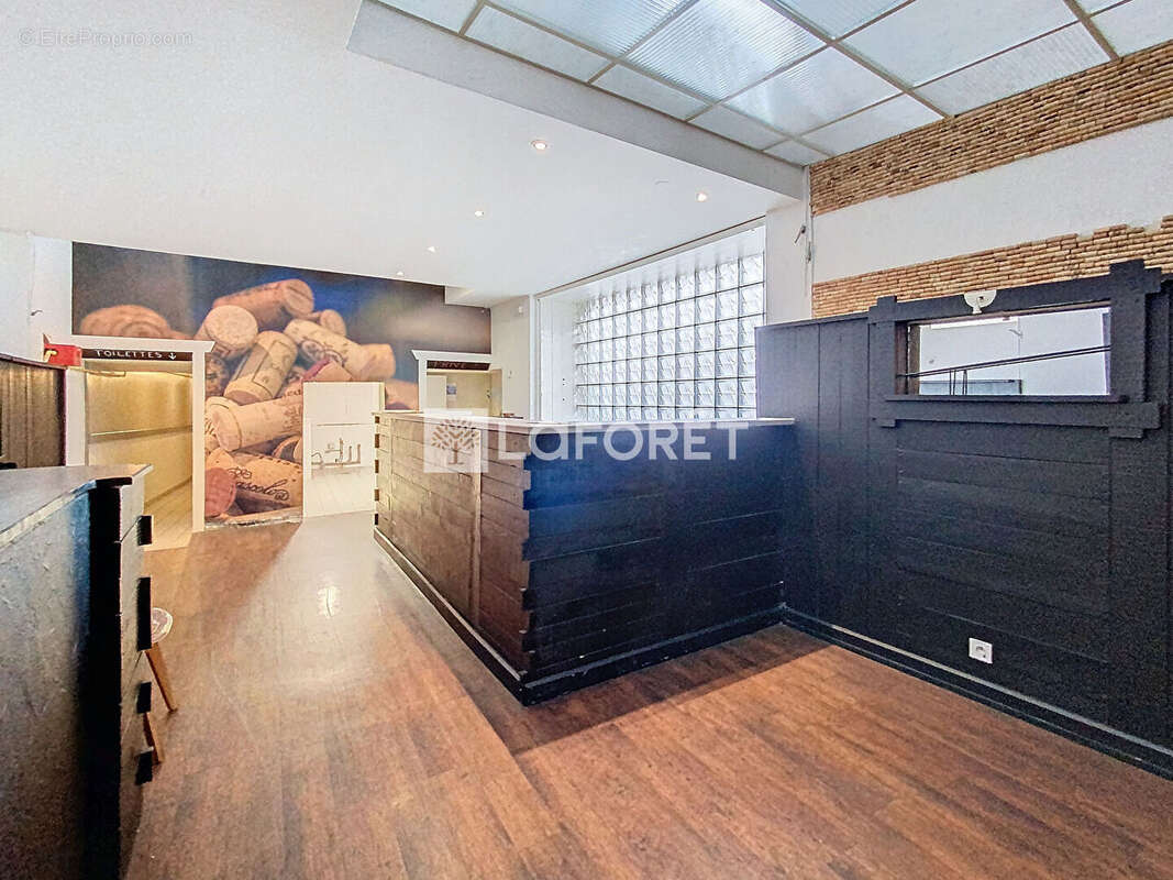 Commerce à NEUFCHATEAU