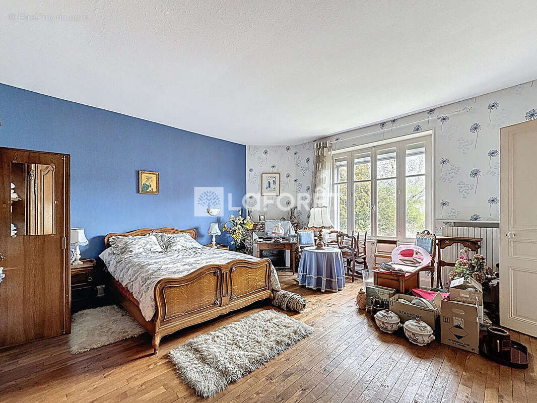 Maison à NEUFCHATEAU