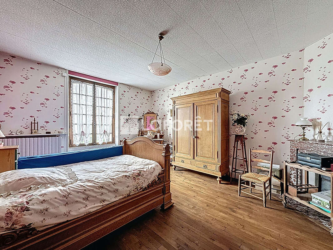 Maison à NEUFCHATEAU