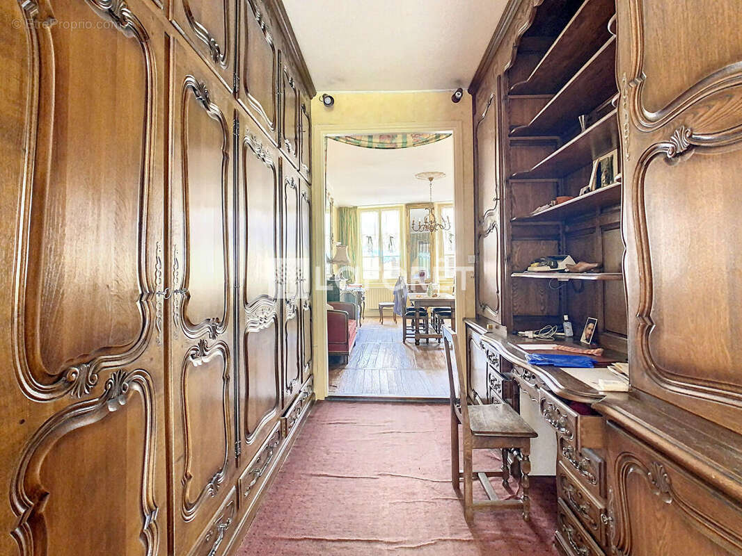 Maison à NEUFCHATEAU