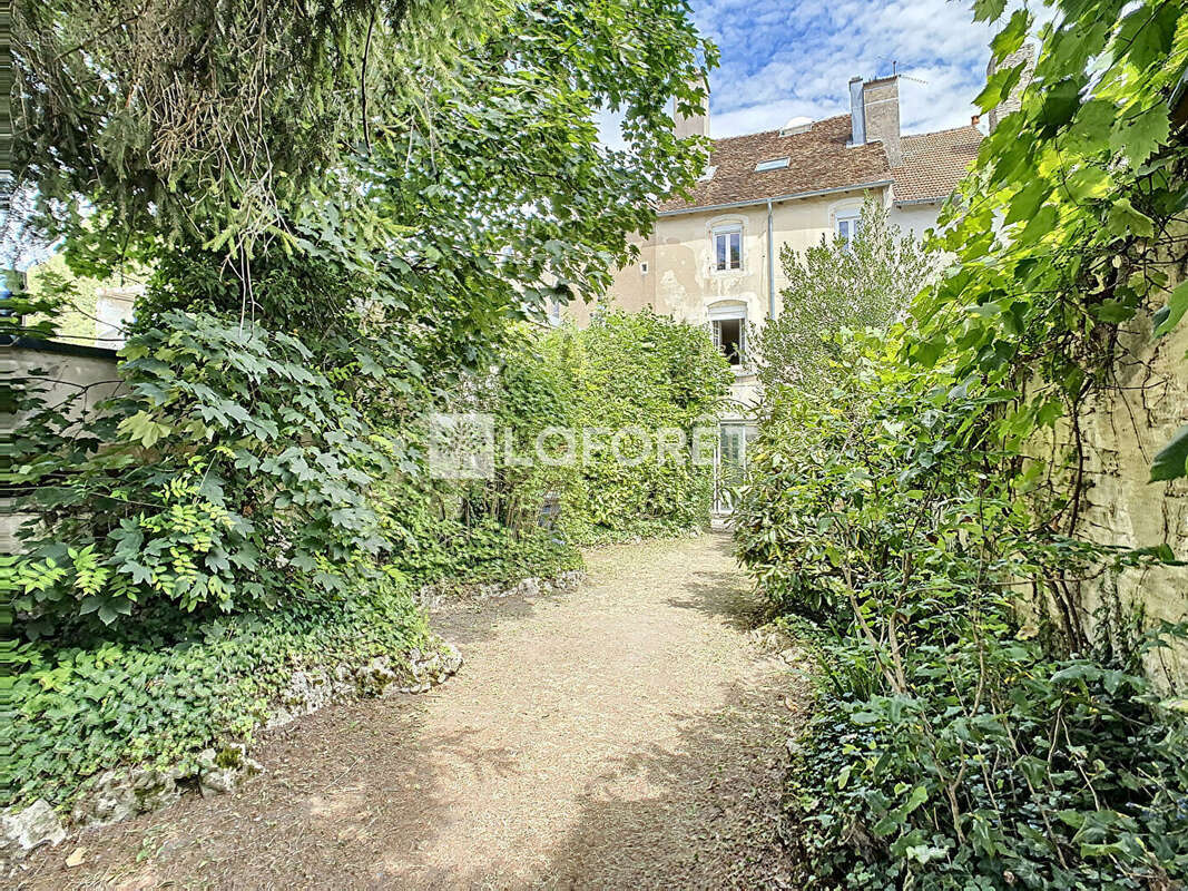 Maison à NEUFCHATEAU