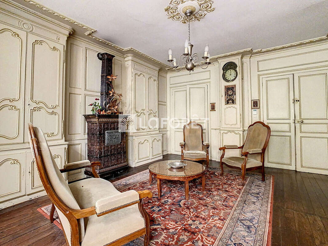 Maison à NEUFCHATEAU