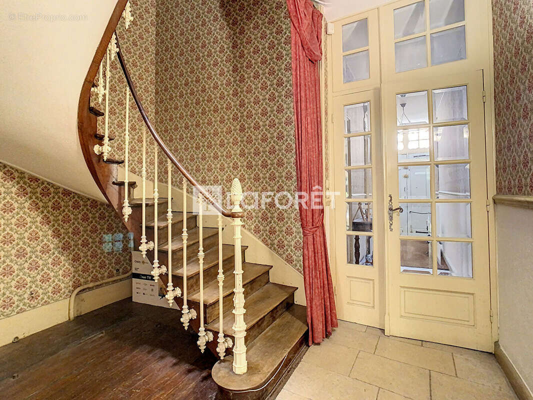 Maison à NEUFCHATEAU