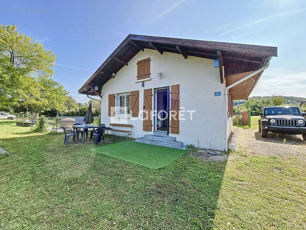 Maison à MAXEY-SUR-MEUSE