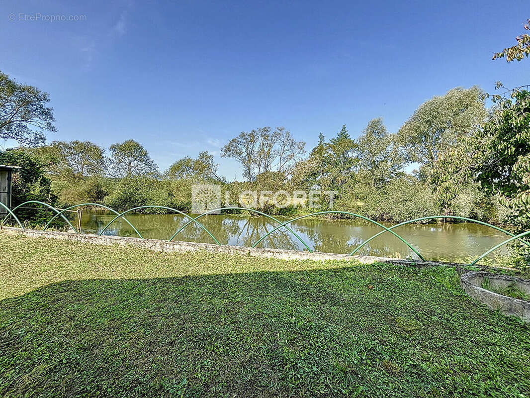 Maison à MAXEY-SUR-MEUSE