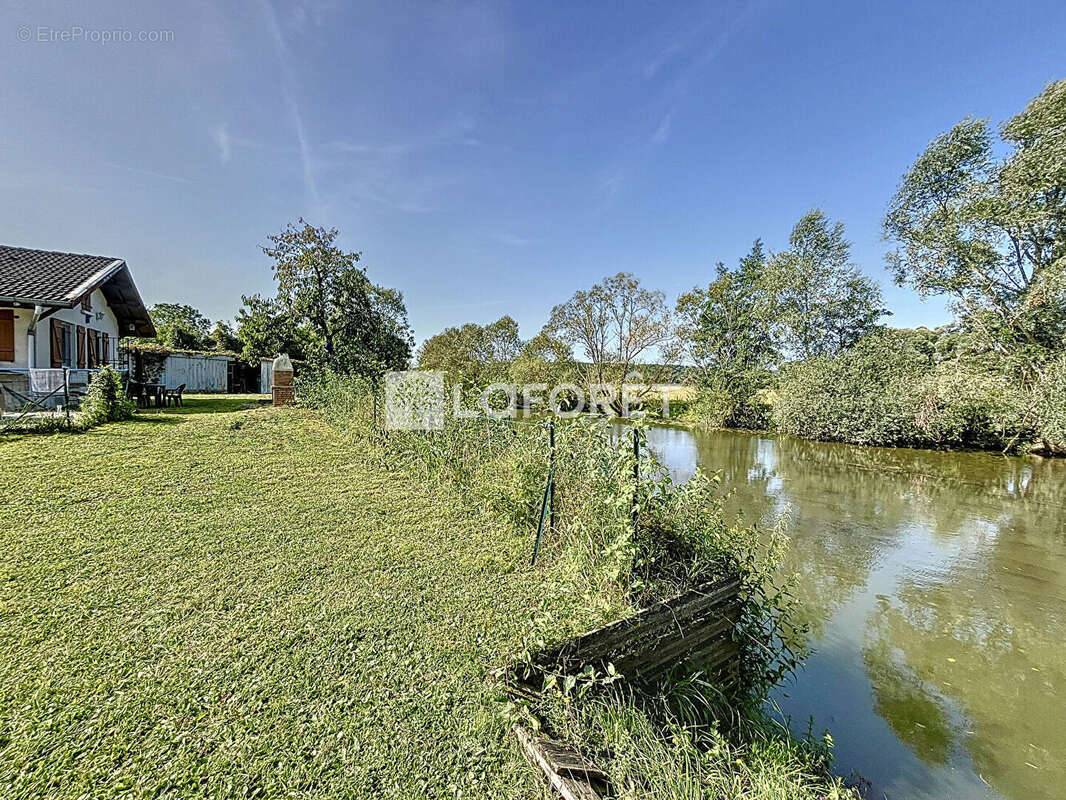 Maison à MAXEY-SUR-MEUSE