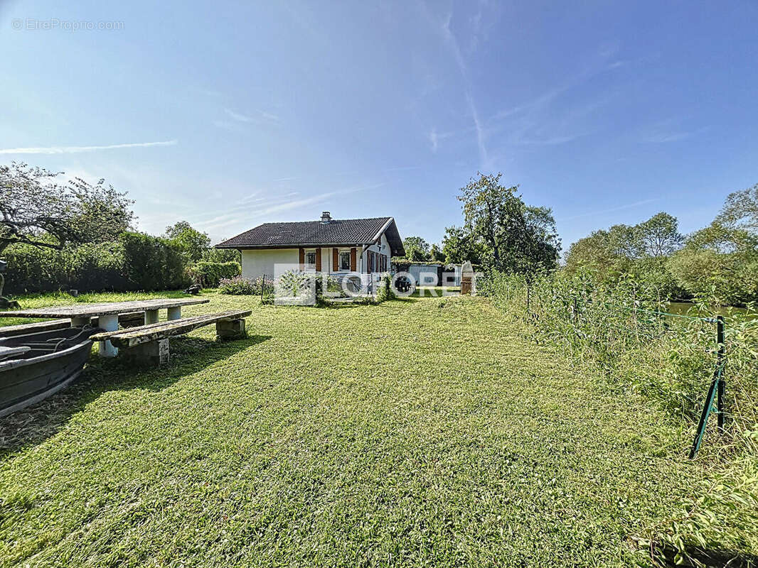 Maison à MAXEY-SUR-MEUSE