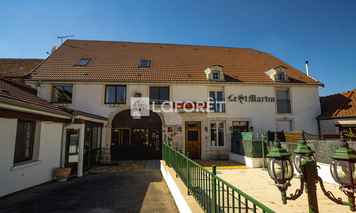 Appartement à BOURG-SAINTE-MARIE