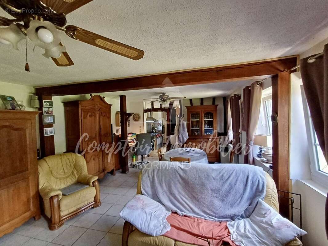 Maison à GRUCHET-SAINT-SIMEON