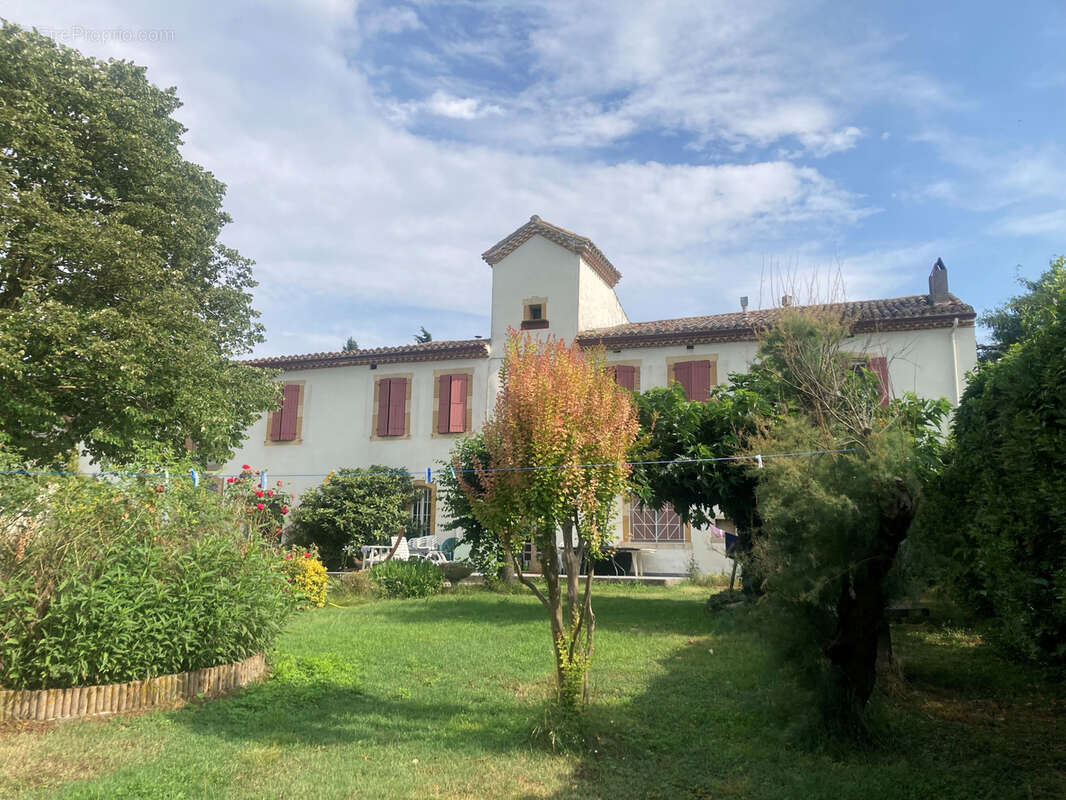 Maison à MAS-SAINTES-PUELLES