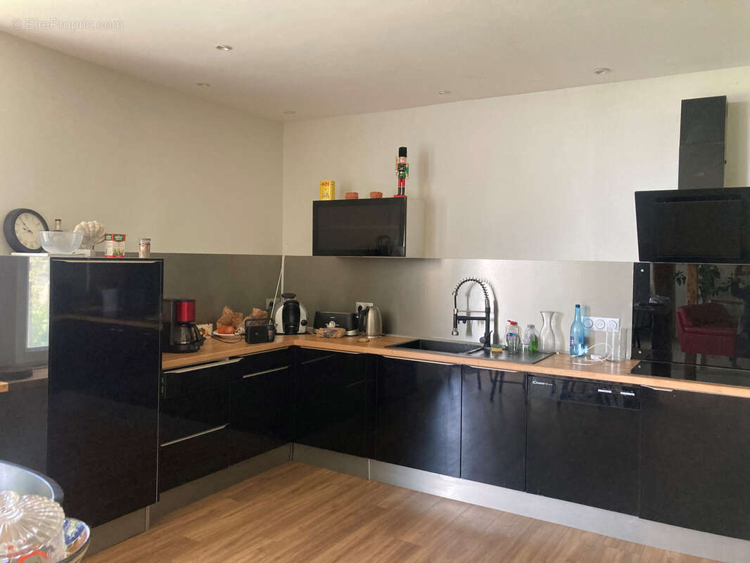 Maison à MAS-SAINTES-PUELLES