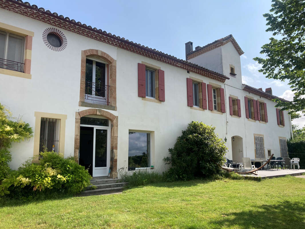 Maison à MAS-SAINTES-PUELLES